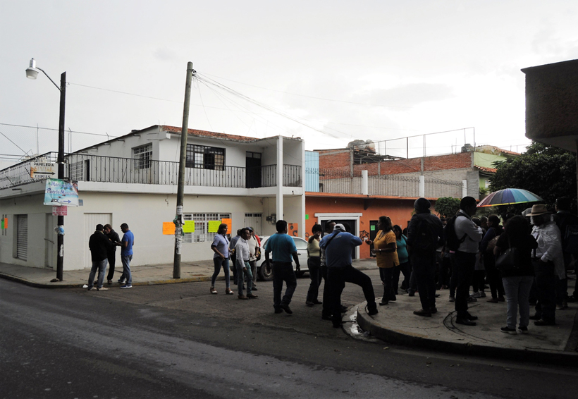 Retiene Sección 22 a personal del IEEPO | El Imparcial de Oaxaca