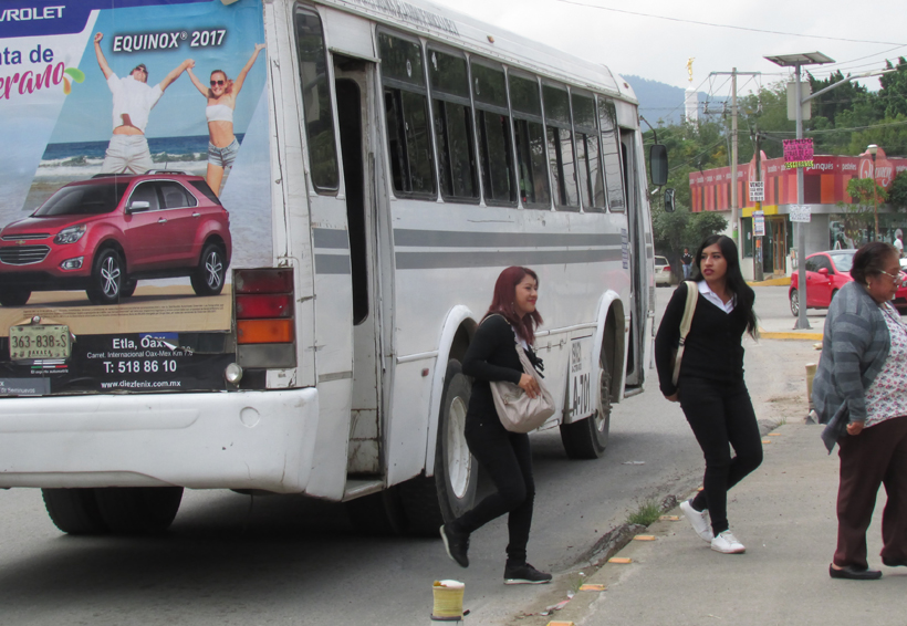 Rechazan aumento a tarifas de transporte publico de Oaxaca