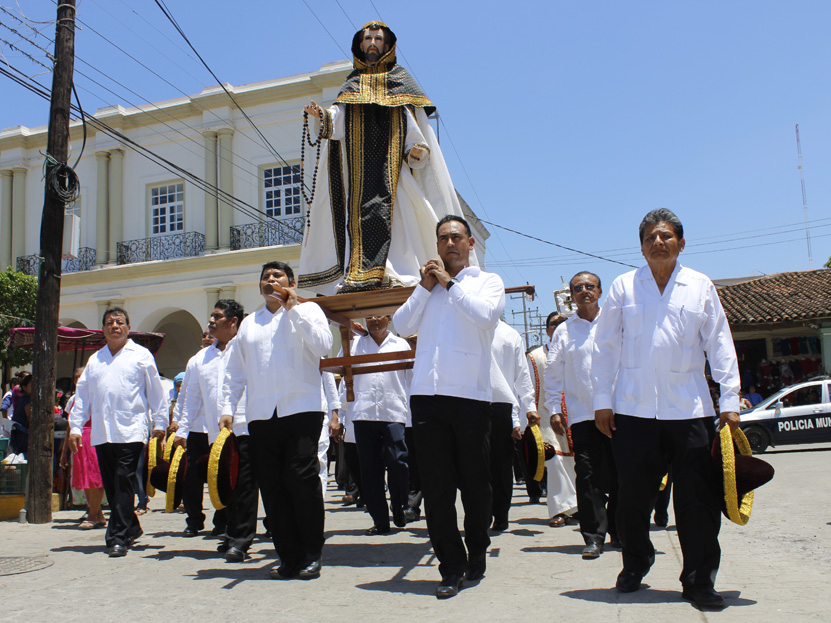 Tehuanos festejan día grande a Santo Domingo de Guzmán | El Imparcial de Oaxaca