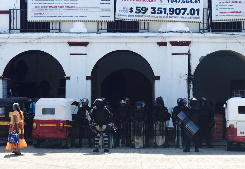 Violento desalojo en Juchitán de Zaragoza, Oaxaca