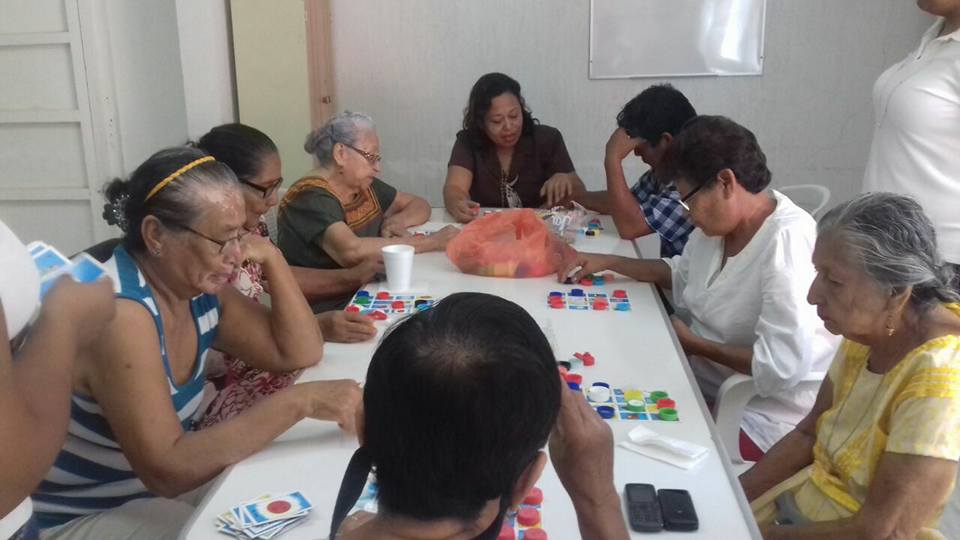 Adultos mayores, sector  de los más vulnerables en Salina Cruz, Oaxaca