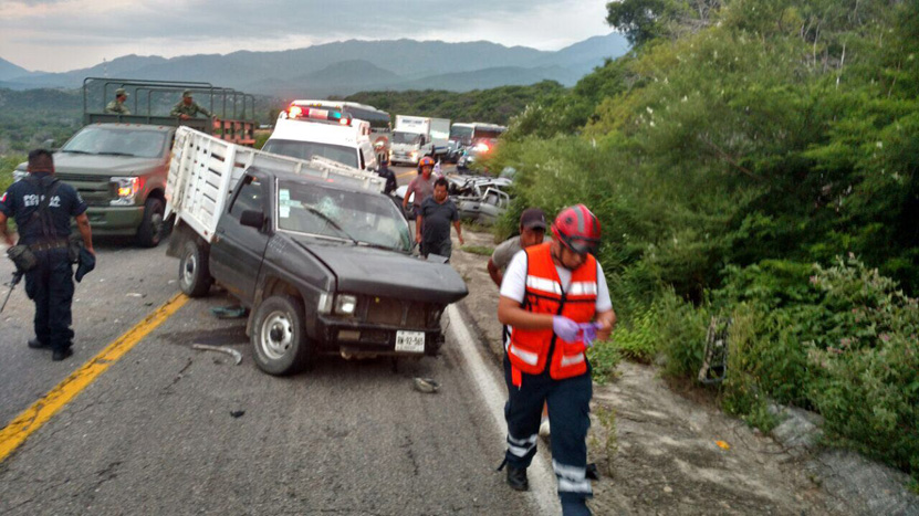 Cinco lesionados en grave encontronazo en Tequisistlán | El Imparcial de Oaxaca