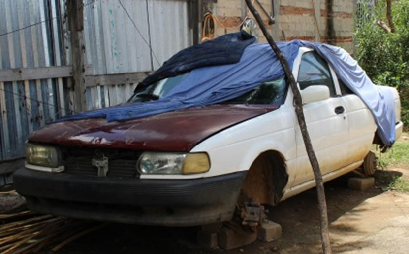 En Xoxo, hallan vehículo desmantelado del Gobierno del Estado de Oaxaca | El Imparcial de Oaxaca