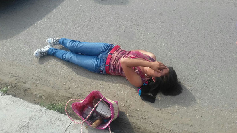 Taxi foráneo arrolla a ama de casa en el Periférico | El Imparcial de Oaxaca Taxi foráneo arrolla a ama de casa en el Periférico | El Imparcial de Oaxaca