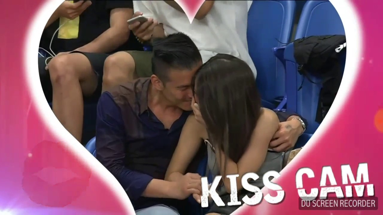 La ‘Kiss Cam’ pilla a una pareja en un momento caliente e incómodo | El Imparcial de Oaxaca