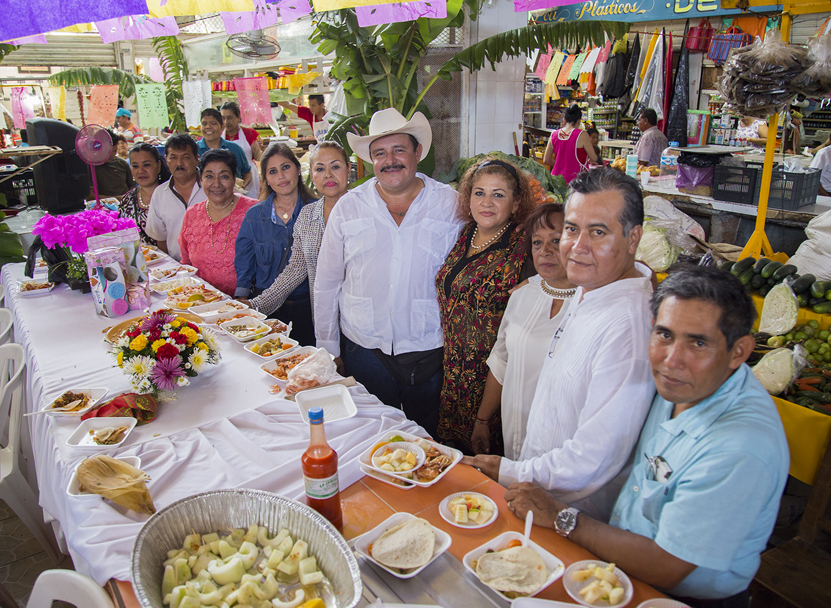 Consolida unidad  con mercaderes en Salina Cruz | El Imparcial de Oaxaca
