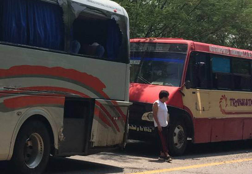 Tráiler impacta  dos autobuses en el Istmo | El Imparcial de Oaxaca