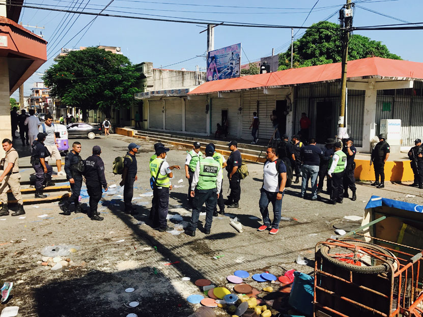 Desalojo de ambulantes en Juchitán, Oaxaca desata enfrentamiento con mototaxistas | El Imparcial de Oaxaca