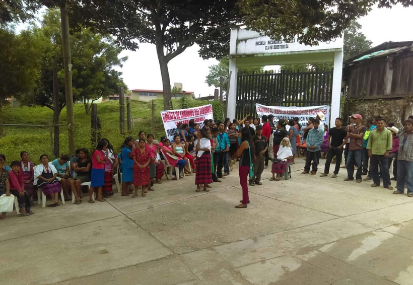 Padres de la Costa de Oaxaca cierran la Secundaria Técnica 191 a falta de maestros | El Imparcial de Oaxaca