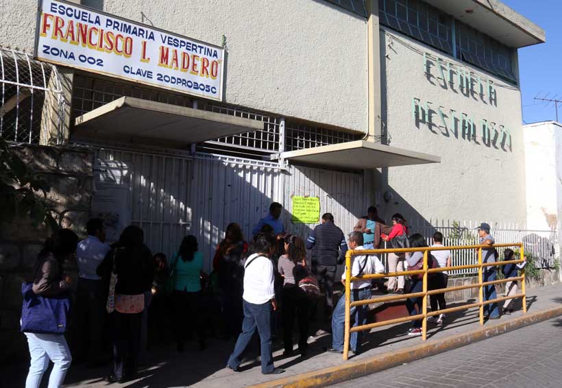 Regresan hoy a clases; pendiente en 196 municipios | El Imparcial de Oaxaca