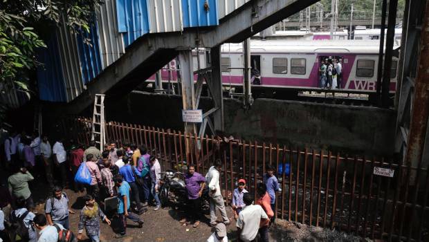 Estampida en estación de tren de Bombay deja al menos 22 muertos | El Imparcial de Oaxaca
