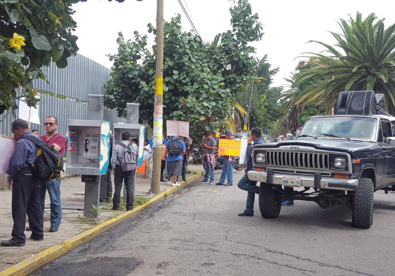 Suman más de 35 días de plantón en Seguro Popular | El Imparcial de Oaxaca