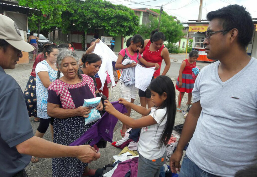 Envía magisterio de Oaxaca más de 40 toneladas de ayuda a damnificados | El Imparcial de Oaxaca