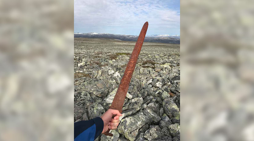 Encuentran espada vikinga bien preservada en Noruega | El Imparcial de Oaxaca