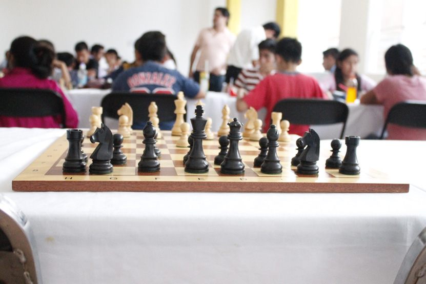 Asociación de ajedrez velan por los suyos tras el sismo | El Imparcial de Oaxaca