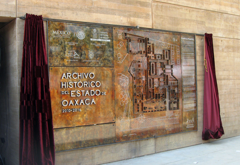Trasladan el acervo del  Archivo Histórico de Oaxaca