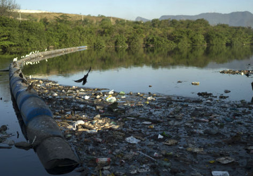Localizan a un hombre muerto en las aguas negras | El Imparcial de Oaxaca