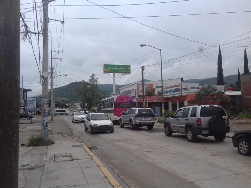 Violento atraco a casa de empeño en Santa Lucía del Camino, Oaxaca