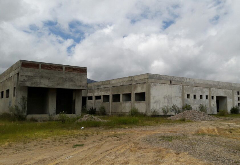 En Coicoyán de las Flores, Oaxaca no hay para cuándo  concluir el hospital | El Imparcial de Oaxaca