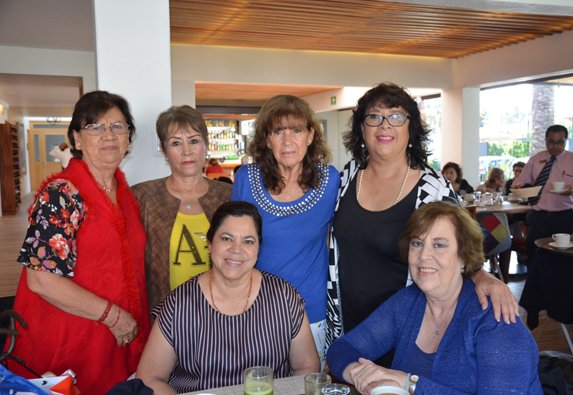 Festejan los XV de Lucero
