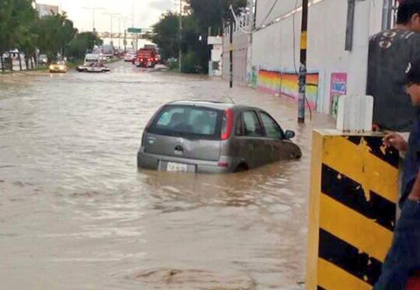 Se inunda la carretera federal 190 en Oaxaca