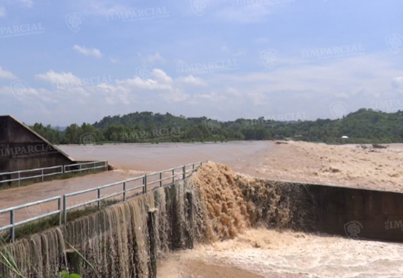 Alcanza nivel crítico el río Verde, siete comunidades corren riesgo en la Costa | El Imparcial de Oaxaca