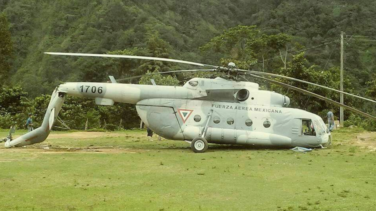 Sobrevive tripulación de helicóptero accidentado que transportaba víveres | El Imparcial de Oaxaca
