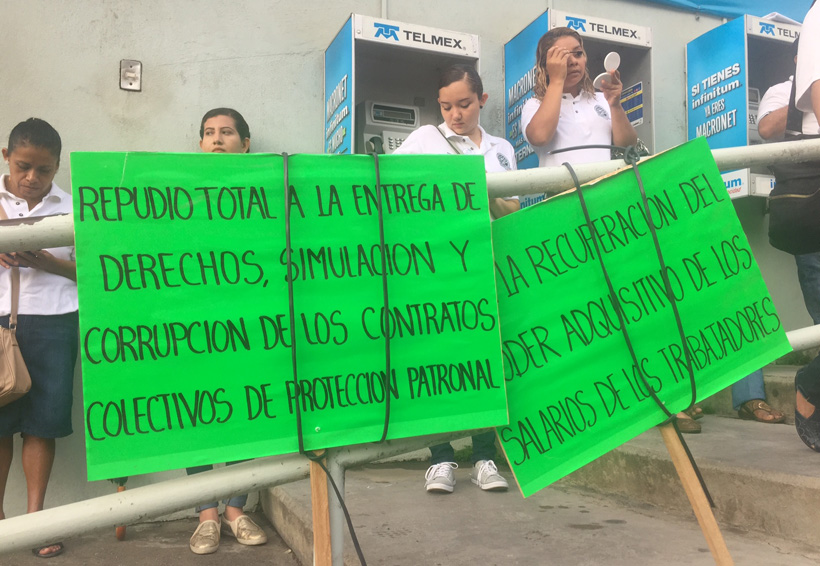 Paran labores trabajadores  del sindicato de Telmex en Pinotepa, Oaxaca