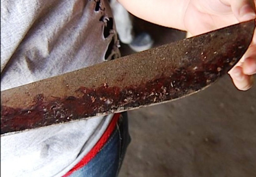 Sujeto mata a machetazos a sus padres en Río Grande, Oaxaca
