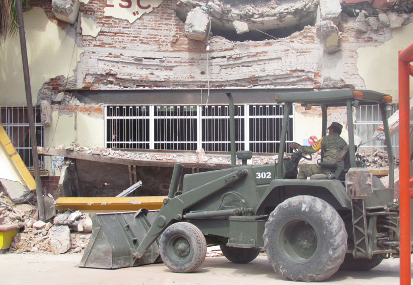 Inicia demolición del Centro Escolar Juchitán | El Imparcial de Oaxaca