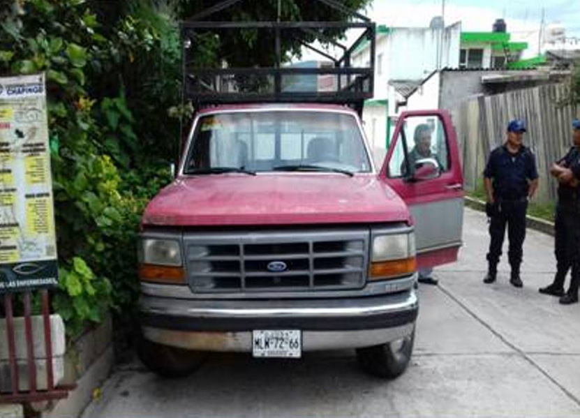 Roban autopartes de una camioneta estacionada en Huajuapan de León, Oaxaca | El Imparcial de Oaxaca