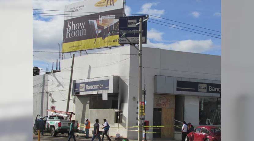 Alerta por incendio en sucursal de Bancomer en Avenida Universidad en Oaxaca | El Imparcial de Oaxaca