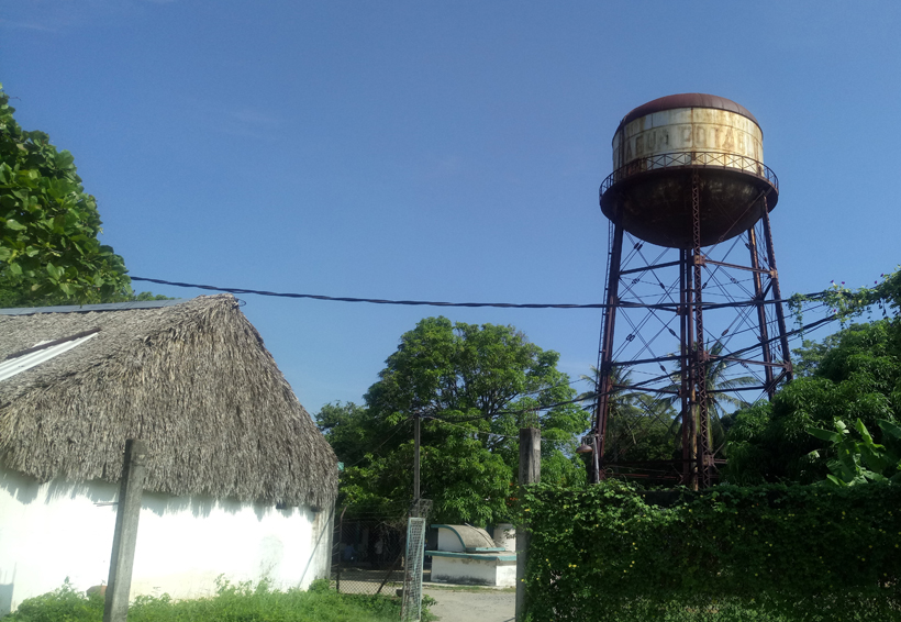 Sin agua potable en Juchitán, Oaxaca