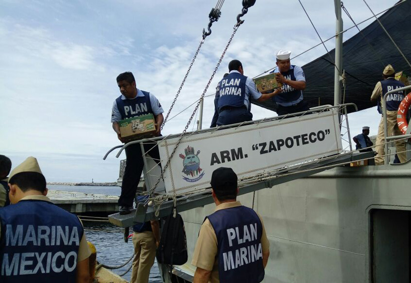 Llega por barco más ayuda para el Istmo de Oaxaca