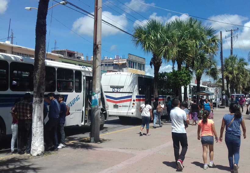 Cambian ruta del  transporte público  en Salina Cruz, Oaxaca