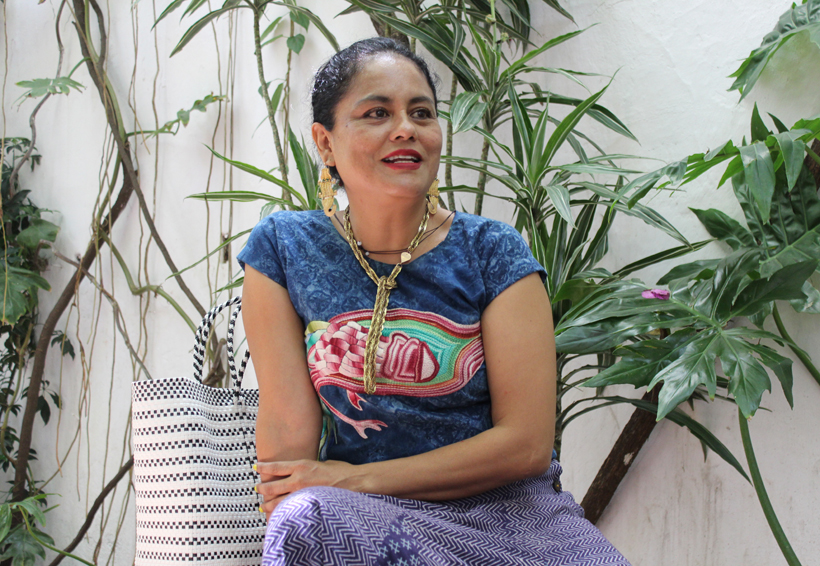 Pide Natalia Toledo mantener la mirada en el Istmo de Oaxaca
