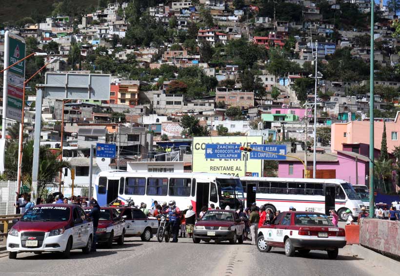 “Nos cobran a 50 pesos la inyección”, denuncian ciudadanos de San Juanito, Oaxaca | El Imparcial de Oaxaca