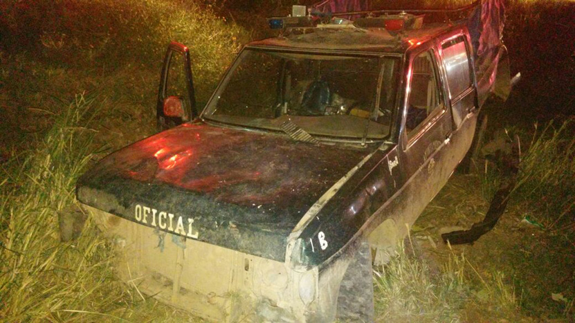Choca patrulla contra camioneta en Ocotlán