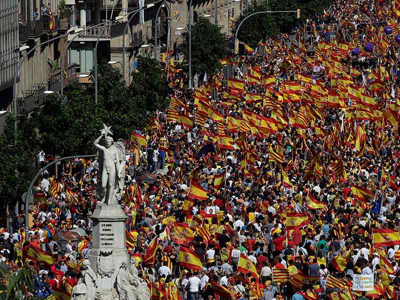 Miles marchan en Barcelona; ‘no’ a independencia de Cataluña | El Imparcial de Oaxaca Miles marchan en Barcelona; ‘no’ a independencia de Cataluña | El Imparcial de Oaxaca