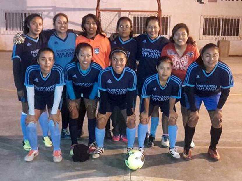 Damas en acción en Candiani | El Imparcial de Oaxaca Damas en acción en Candiani | El Imparcial de Oaxaca