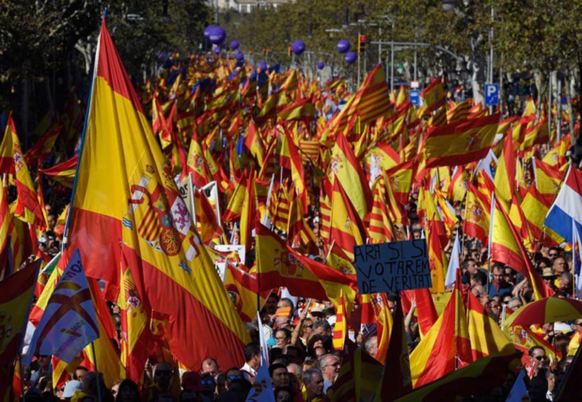 Multitudinaria manifestación en Barcelona por unidad de España | El Imparcial de Oaxaca