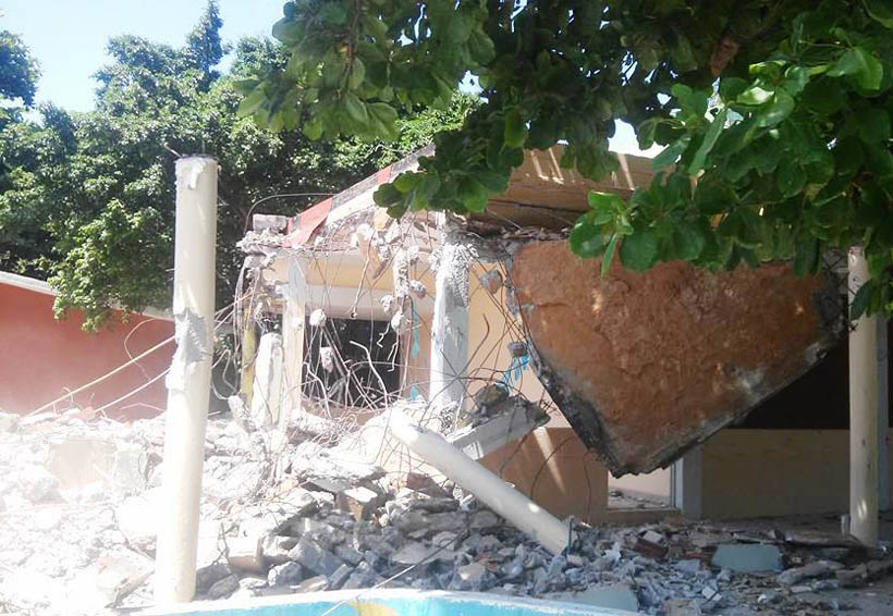 Continúa la demolición de escuelas públicas en el Istmo de Oaxaca