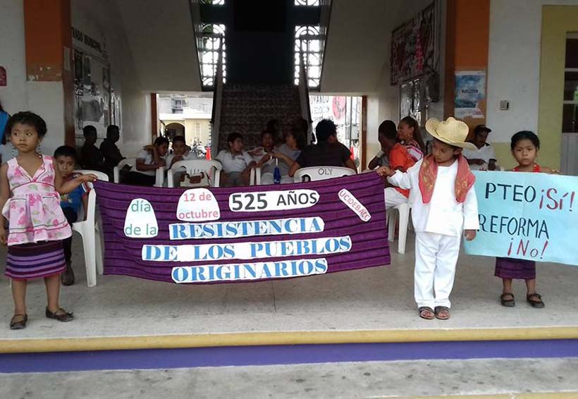 Muestran alumnos con danzas, raíces culturales de la Costa de Oaxaca