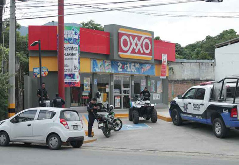 Otro Oxxo víctima de la delincuencia