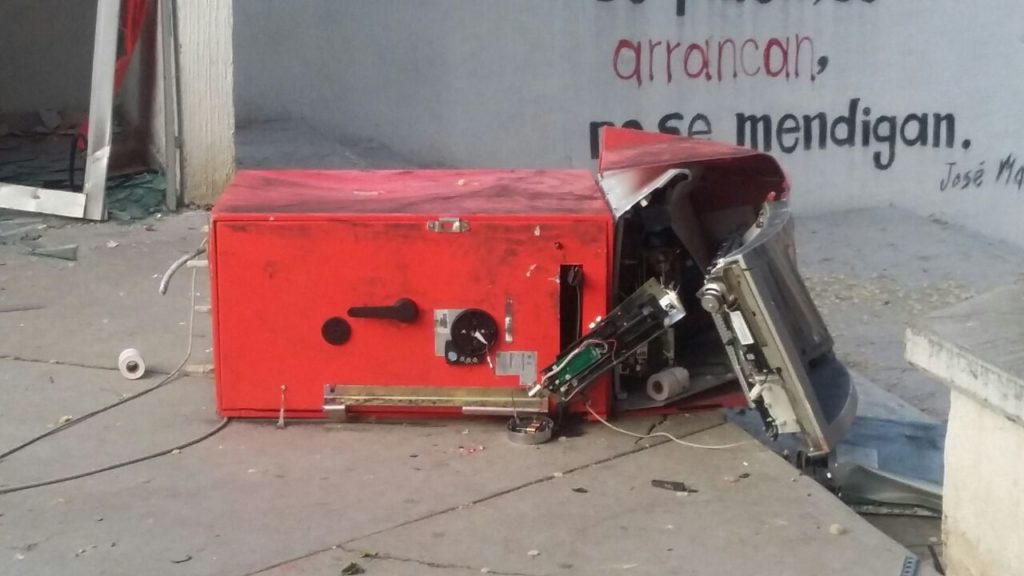 Arrancan y se roban el dinero de cajero automático en pagaduría del IEEPO | El Imparcial de Oaxaca