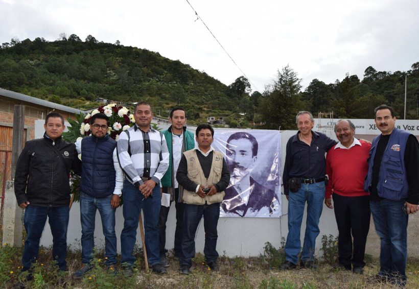 Periodistas en Tlaxiaco recuerdan natalicio de  Rafael Reyes Spíndola | El Imparcial de Oaxaca