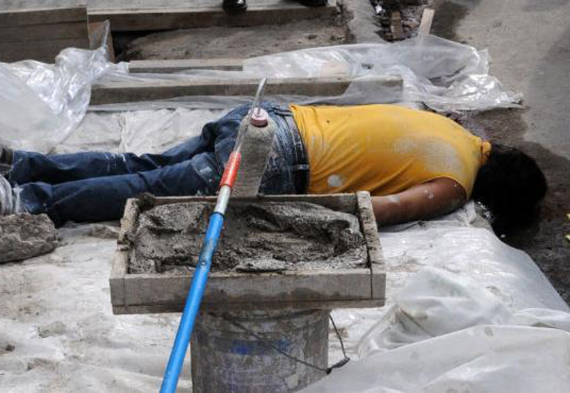 Muere albañil en obra negra