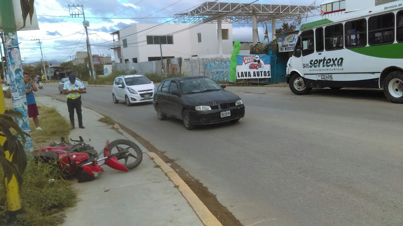 Urbano arrolla a motociclista en Santa Lucía del Camino, Oaxaca | El Imparcial de Oaxaca
