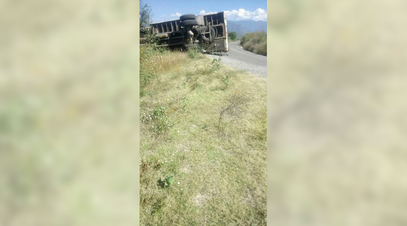 Volcadura fatal en San Lucas Quiavini