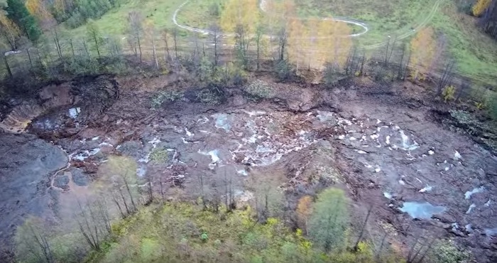 Un lago de 20 metros de profundidad desaparece con todo y sus peces en cuestión de horas